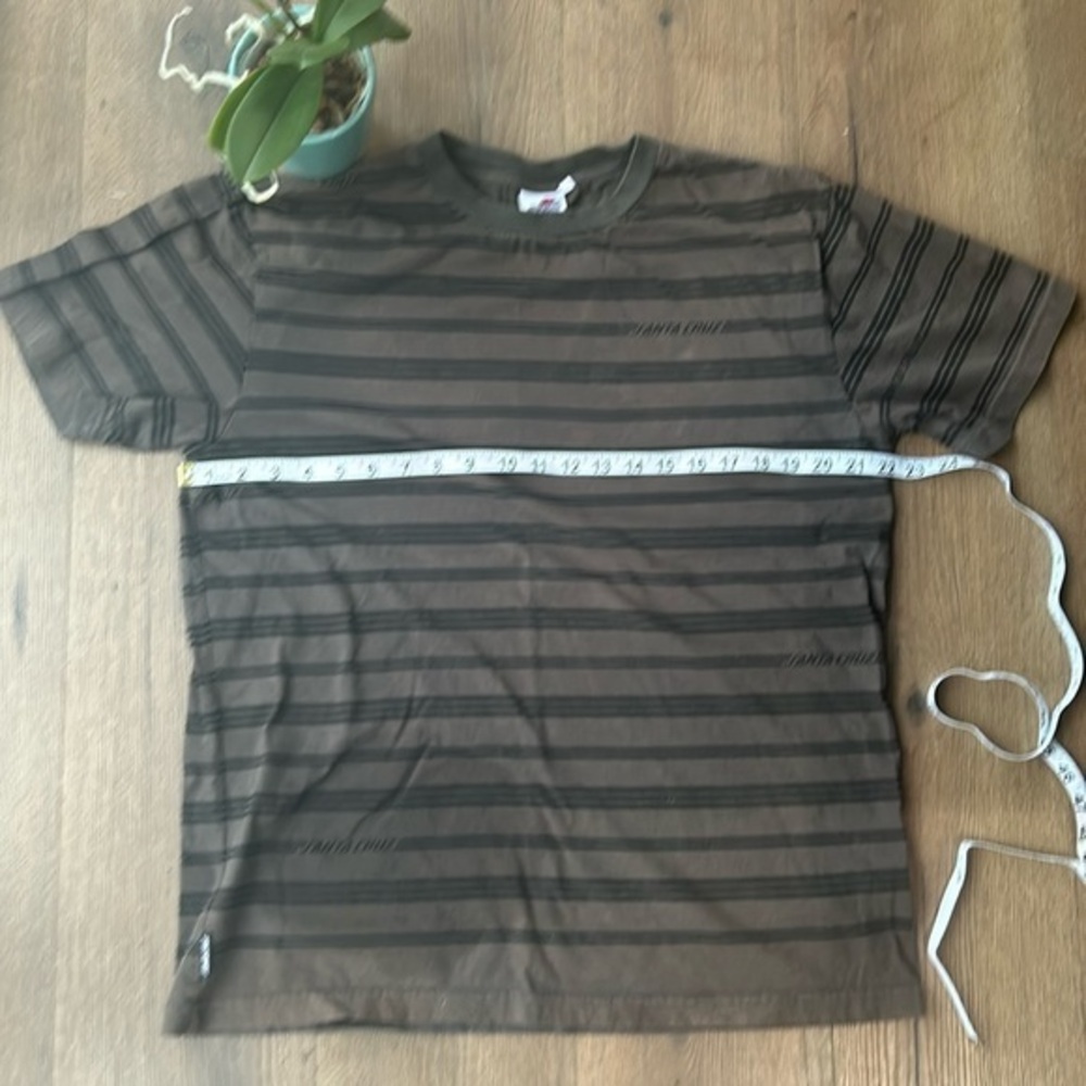 Santa Cruz shirt ! Stained !